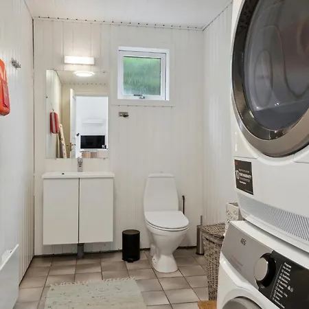 Holiday home Pet Friendly In Aakirkeby With Kitchen