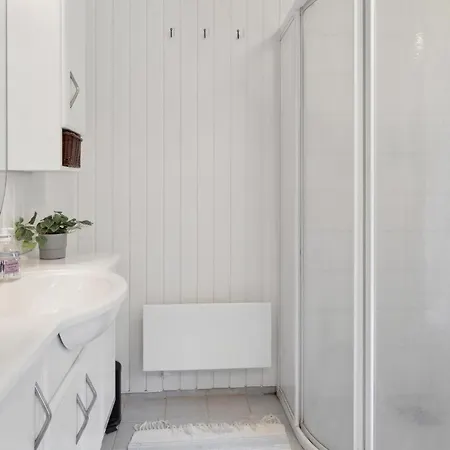 Holiday home Pet Friendly In Aakirkeby With Kitchen Vester Somarken
